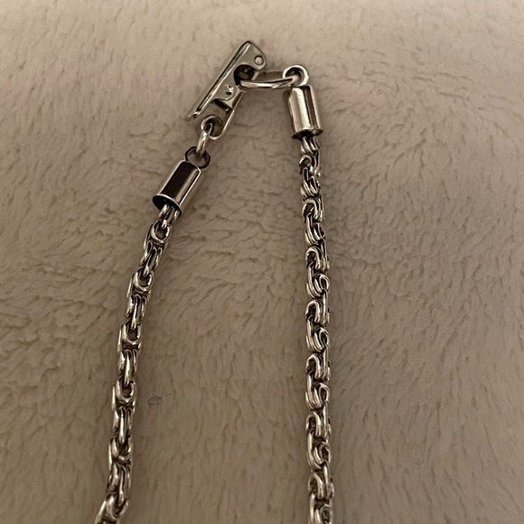 Beautiful Swarovski thick cross necklace - Picture 5 of 10